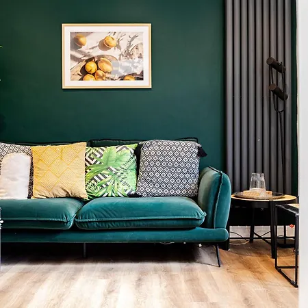 Quayside Escape- Tranquil Double In Shared With Private Free Standing Bath And Free Parking Manchester