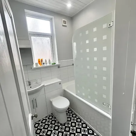 Holiday home Victorian - 5 Bedroom House Manchester