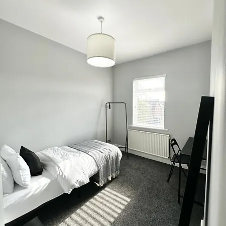 Holiday home Victorian - 5 Bedroom House Manchester