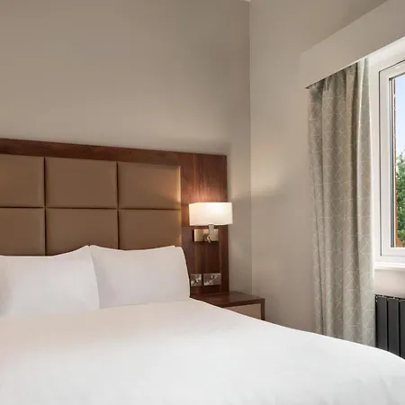 Trafford Hall Manchester, Trademark Collection By Wyndham 3*