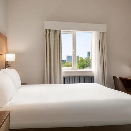 Otel Trafford Hall Manchester, Trademark Collection By Wyndham 3*