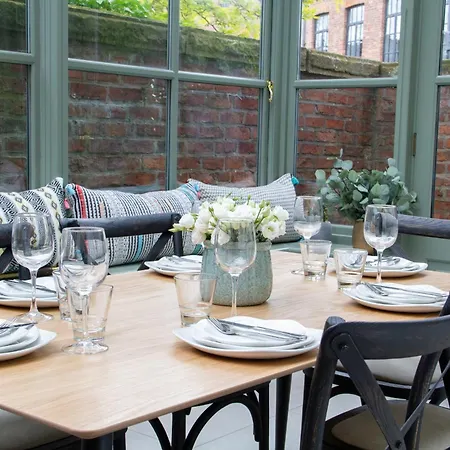 Lock Keepers - Detached House In The 度假居 曼彻斯特