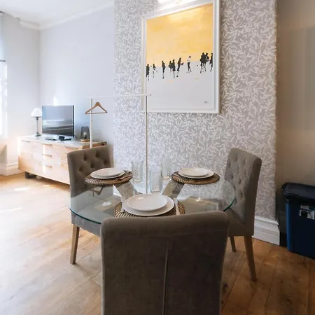 Gorgeous & Centrally Located 2bd Flat Manchester! Manchester