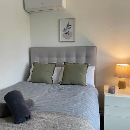 Cosy 2-bed House In Ancoats Manchester! Casa de Férias