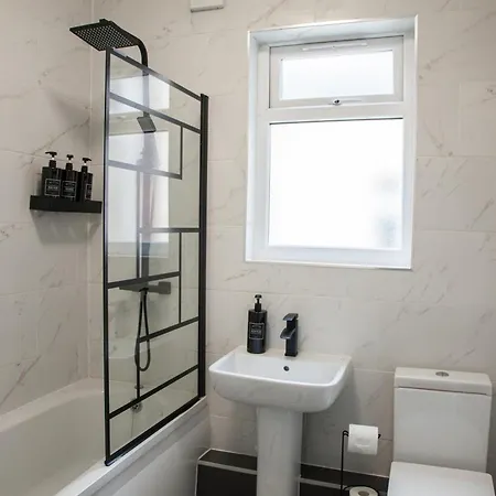 Entire Modern In And Near Peak District * מנצ'סטר