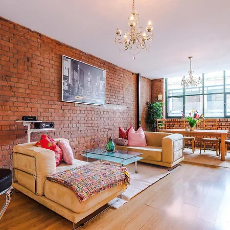 Central Northern Quarter Two Bedroom Apartment *