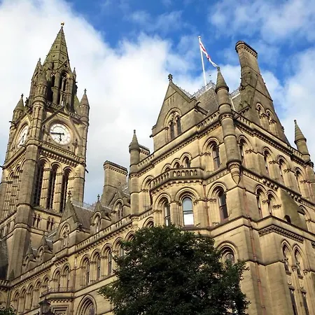 Brand New Modern Studio In * Manchester