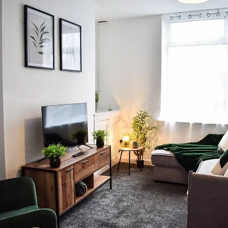 Stylish & Vibrant 2 Bedroom * Manchester