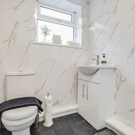 Stylish & Vibrant 2 Bedroom Feriehus *