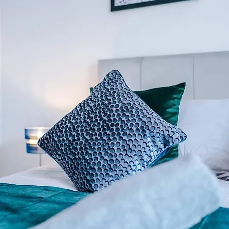 Luxurious Living 2 Bedroom Mánchester