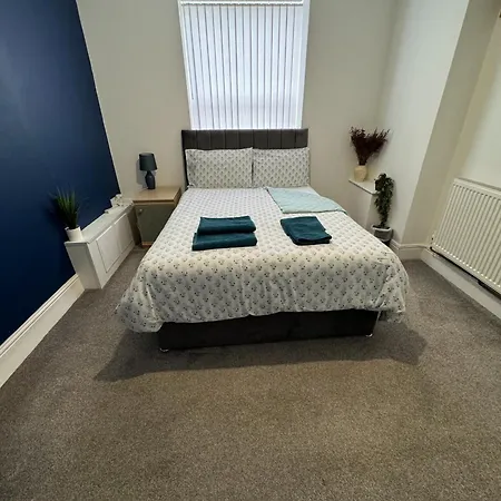 Ur Place Bed & Breakfast Failsworth