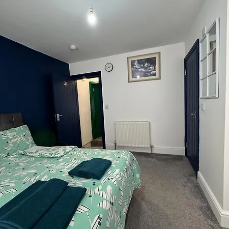 Ur Place 4* Failsworth