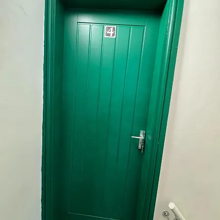 Ur Place