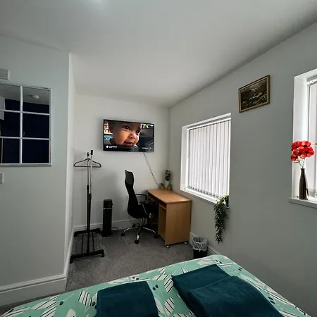 Ur Place 4* Failsworth