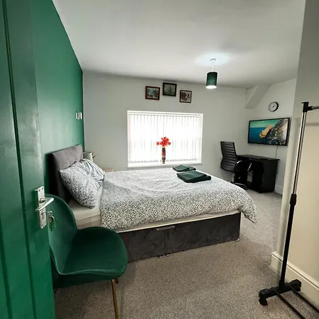 Ur Place 4*