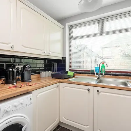 Elegant 3-bedroom Retreat Free Parking Keenzchillz Manchester