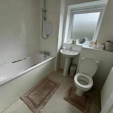 Holiday home New Modern Townhouse Free Parking