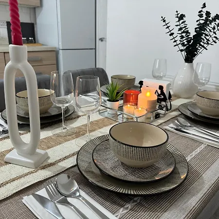 New Modern Townhouse Free Parking Holiday home *