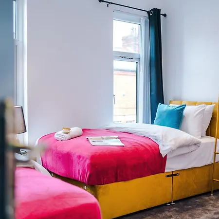 Дом отдыха Funky 3 Bed House - Salford Манчестер