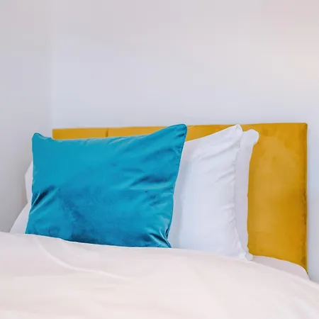 Funky 3 Bed House - Salford Манчестер