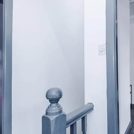 Funky 3 Bed House - Salford