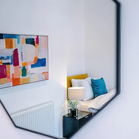 Funky 3 Bed House - Salford Манчестер