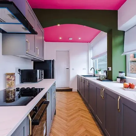 Trendy 3br Pad In