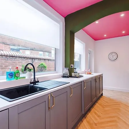 Semesterbostad Trendy 3br Pad In Manchester