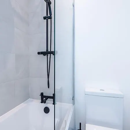 Trendy 3br Pad In