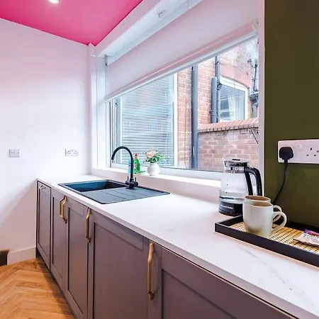 Trendy 3br Pad In