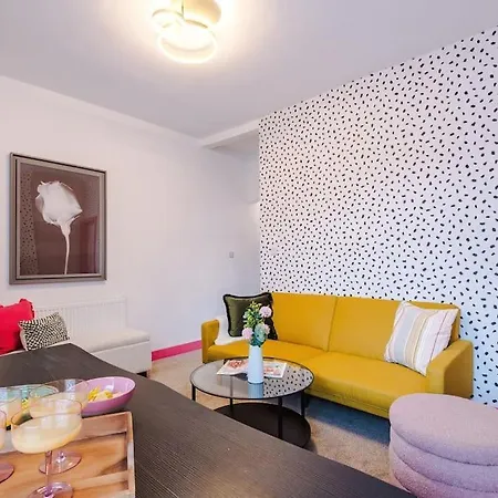 Ferienhaus Trendy 3br Pad In Manchester
