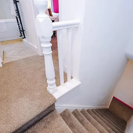 Trendy 3br Pad In Holiday home