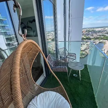 Media City Holiday Living *