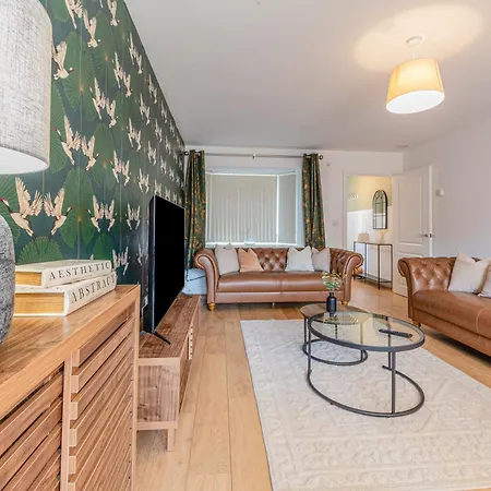 Boutique 4-bed House In - Games בית נופש *