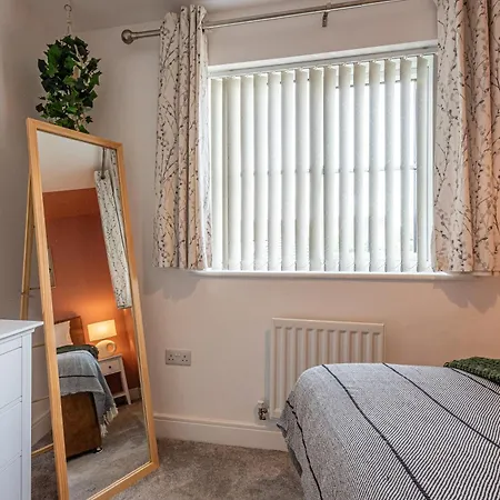 Boutique 4-bed House In - Games Manchester