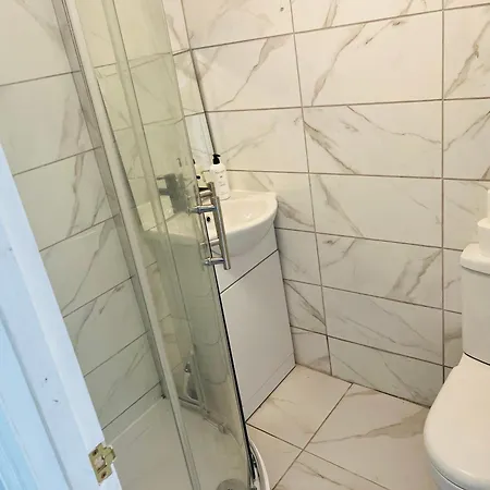 アパート Beautiful 1 Bed Flat Studio With Parking *