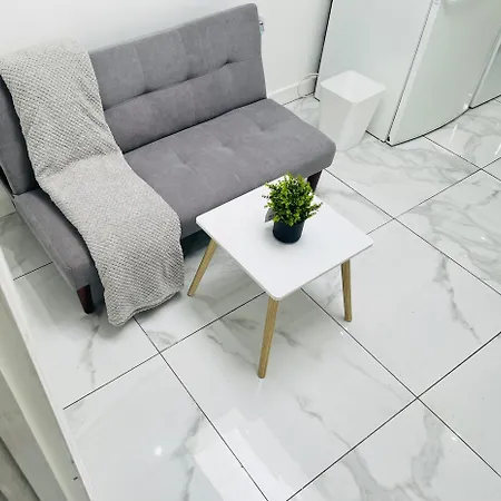 Beautiful 1 Bed Flat Studio With Parking * Manchester