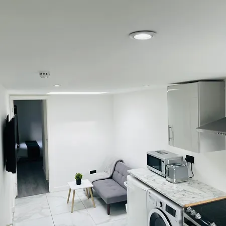 Beautiful 1 Bed Flat Studio With Parking Apartmán Manchester