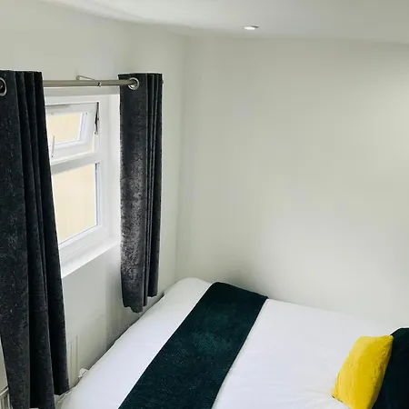 Apartmán Beautiful 1 Bed Flat Studio With Parking Manchester