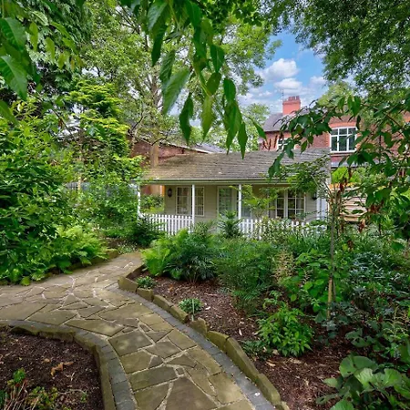 Garden In Hidden Oasis, - Pass The Keys