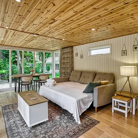 Сasa de vacaciones Garden In Hidden Oasis Pass The Keys