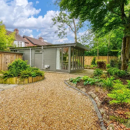 Garden In Hidden Oasis Pass The Keys Holiday home