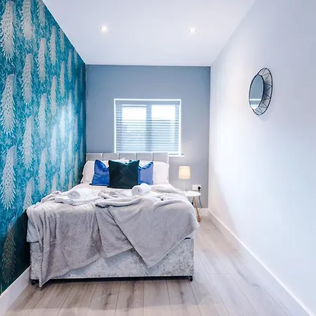 Brand New 1 & 2 Bed Flats Next To Eccles Station Apartmán Manchester
