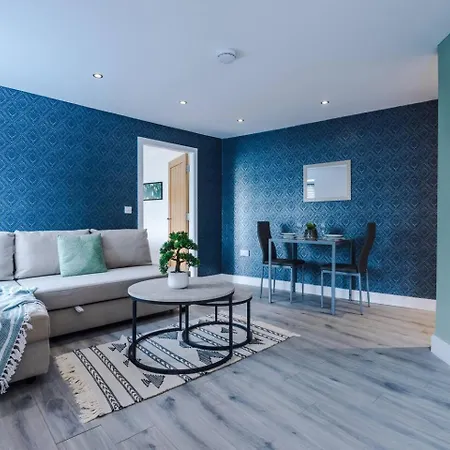 Brand New 1 & 2 Bed Flats Next To Eccles Station * Manchester