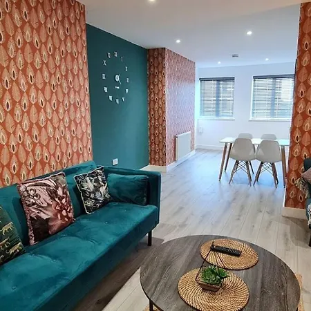 Appartement Brand New 1 & 2 Bed Flats Next To Eccles Station Manchester