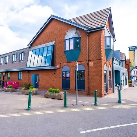 Appartement Brand New 1 & 2 Bed Flats Next To Eccles Station