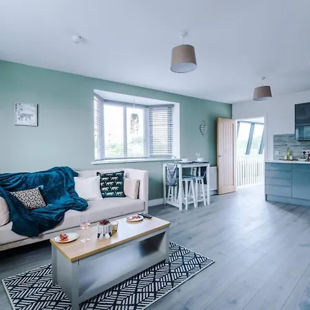 Apartmán Brand New 1 & 2 Bed Flats Next To Eccles Station *