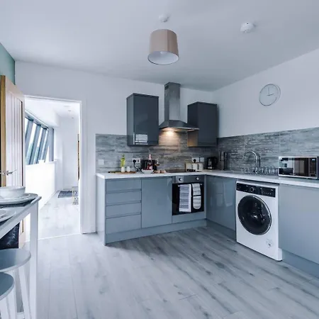 Brand New 1 & 2 Bed Flats Next To Eccles Station *
