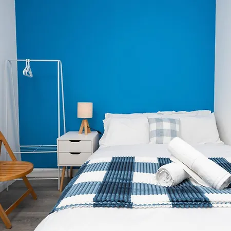 Santorini Blues By Cefas - Free Parking - - Near Airport Casa de Férias