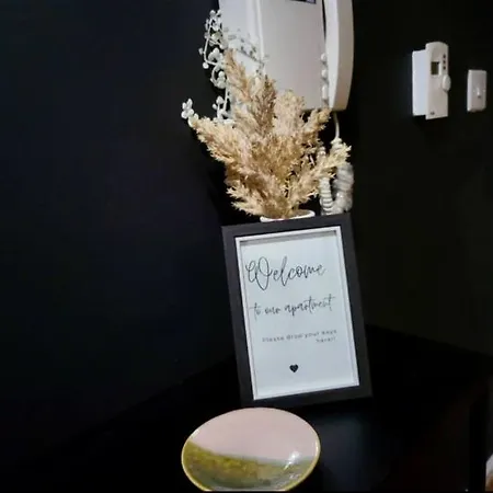 The Stylish With Free Parking Apartment *